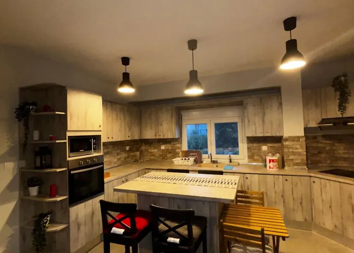 Mediterraneo With Pool & Sea View Escape Villa *